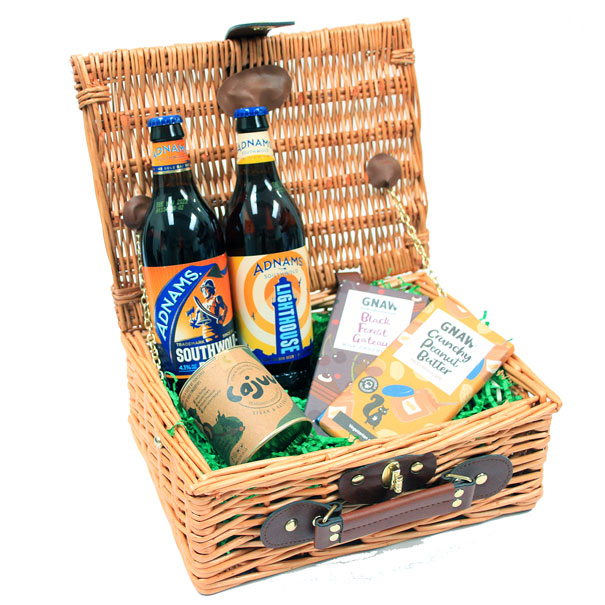 What’s the difference between a gift hamper and a gift basket?